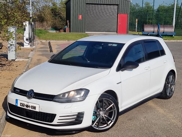 Volkswagen Golf Hatchback, Diesel, 2013, White