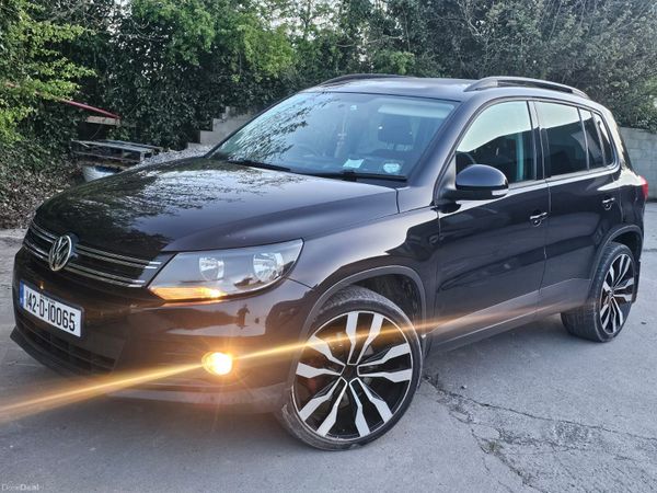 Volkswagen Tiguan SUV, Diesel, 2014, Black