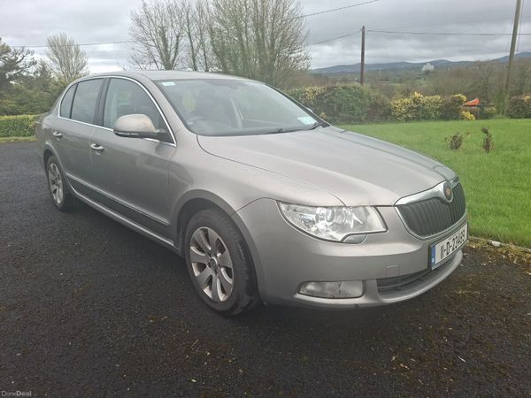 Skoda Superb Saloon, Diesel, 2011, Beige