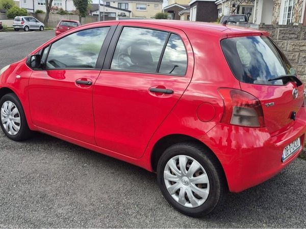 Toyota Yaris Hatchback, Petrol, 2008, Red