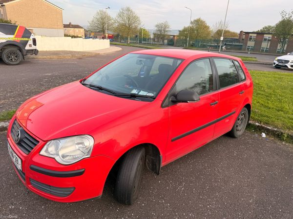 Volkswagen Polo Hatchback, Petrol, 2010, Red