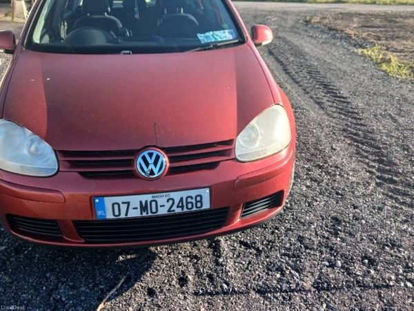 Volkswagen Golf Hatchback, Petrol, 2007, Red