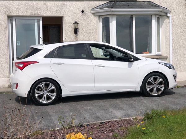 Hyundai i30 Hatchback, Diesel, 2014, White