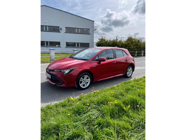 Toyota Corolla Hatchback, Petrol Hybrid, 2020, Red