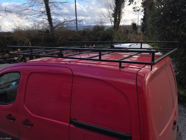 Peugeot Partner MPV, Diesel, 2012, Red