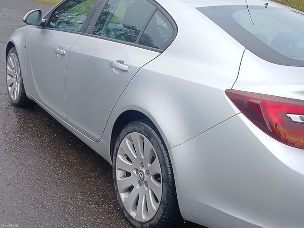 Opel Insignia Hatchback, Diesel, 2014, Silver