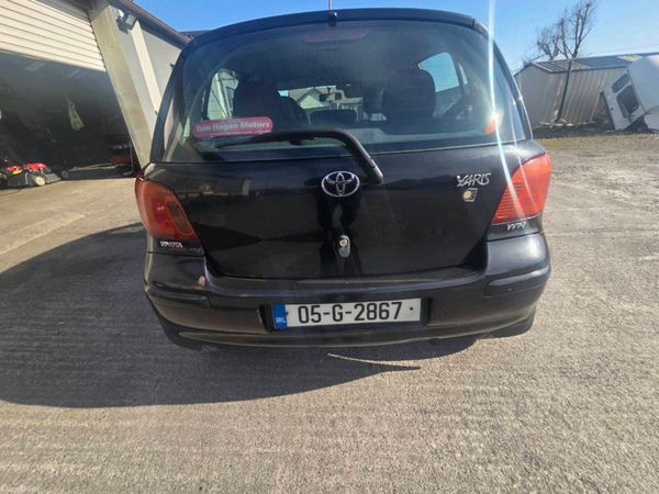 Toyota Yaris Hatchback, Petrol, 2005, Black