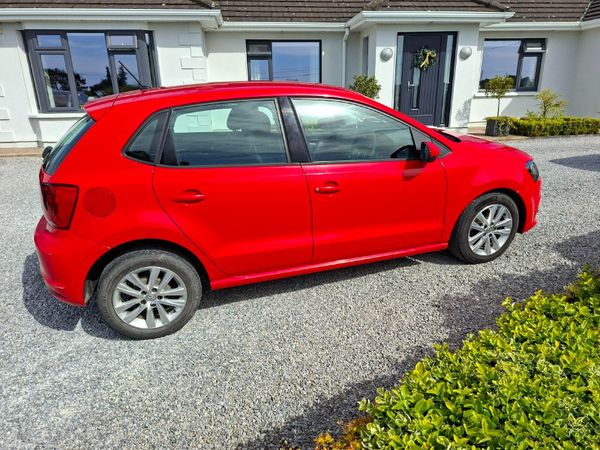 Volkswagen Polo Hatchback, Petrol, 2016, Red