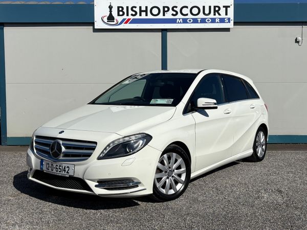 Mercedes-Benz B-Class MPV, Petrol, 2012, White