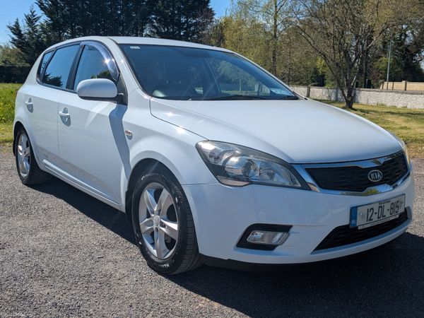 Kia Ceed MPV, Diesel, 2012, White