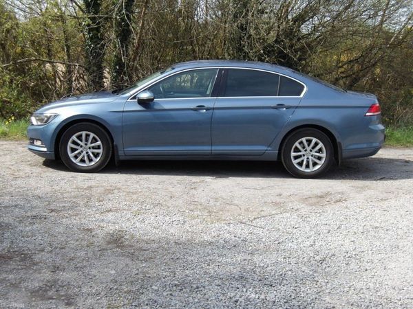 Volkswagen Passat Saloon, Diesel, 2016, Blue