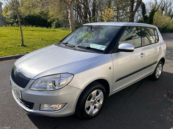 Skoda Fabia Hatchback, Petrol, 2010, Silver