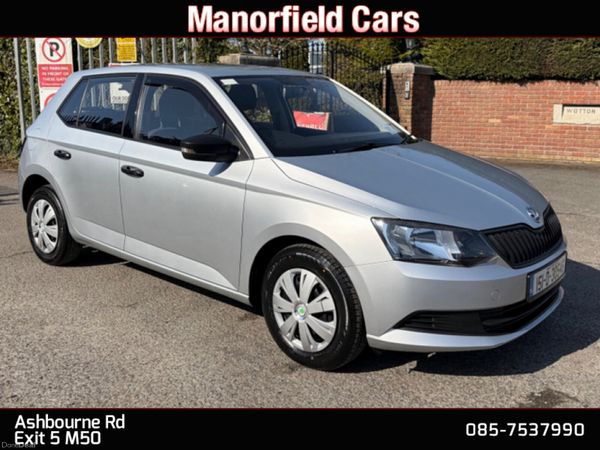 Skoda Fabia Hatchback, Petrol, 2015, Silver