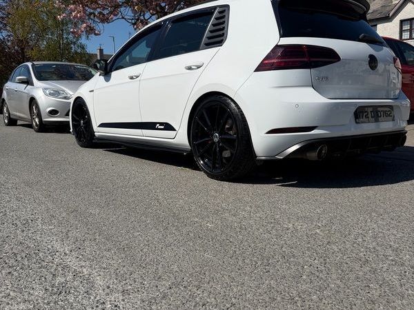Volkswagen Golf Estate, Petrol, 2017, White