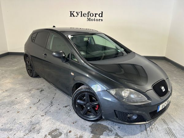 SEAT Leon Hatchback, Diesel, 2011, Grey