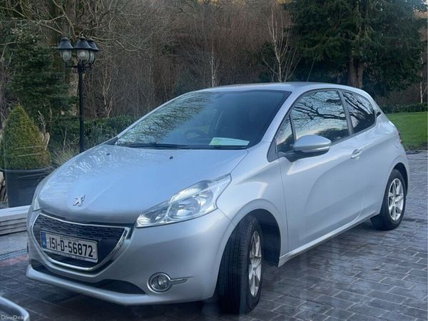 Peugeot 208 Hatchback, Petrol, 2015, Silver