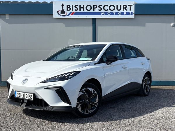 MG MG4 Hatchback, Electric, 2023, White