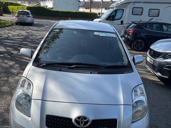 Volkswagen Polo Hatchback, Petrol, 2007, Silver