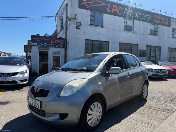 Toyota Yaris Hatchback, Petrol, 2007, Silver