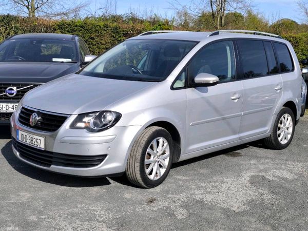 Volkswagen Touran MPV, Diesel, 2010, Silver