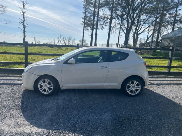 Alfa Romeo Mito Hatchback, Petrol, 2011, White
