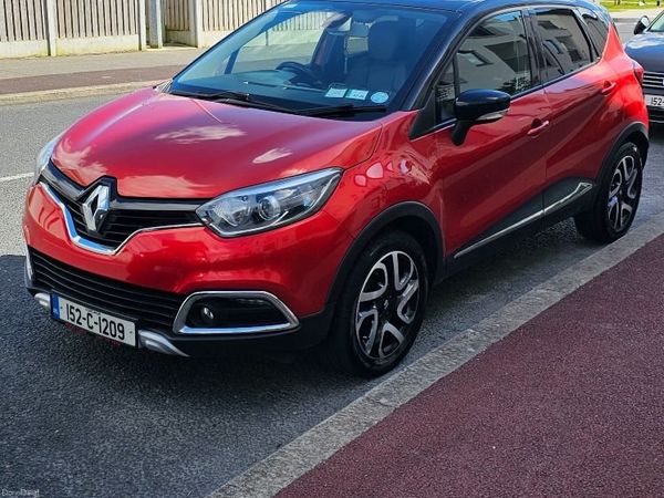 Renault Captur Hatchback, Diesel, 2015, Red