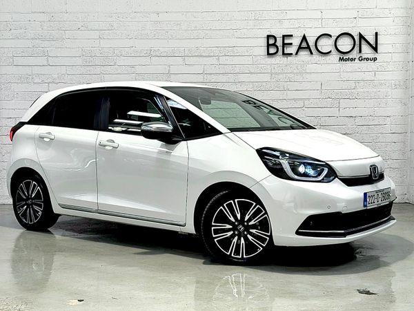 Honda Fit Hatchback, Petrol Hybrid, 2022, White