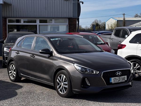 Hyundai i30 Hatchback, Petrol, 2017, Brown