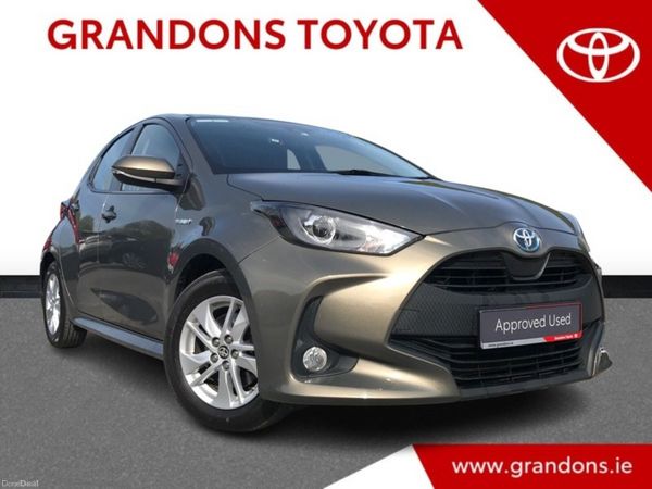 Toyota Yaris Hatchback, Petrol Hybrid, 2021, Brown