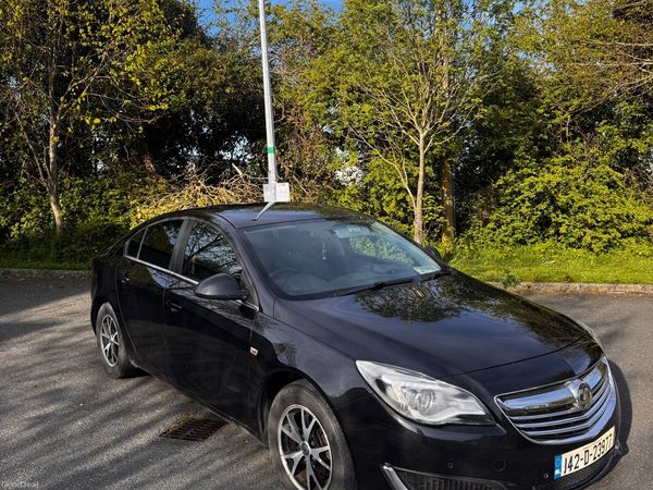 Vauxhall Insignia Hatchback, Diesel, 2014, Black