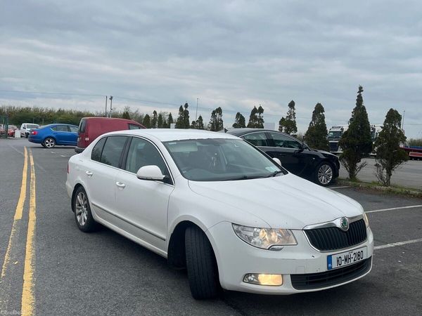 Skoda Superb Saloon, Diesel, 2010, White