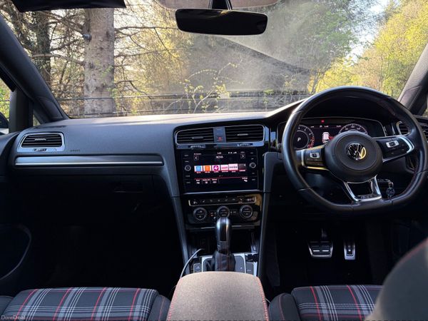 Volkswagen Golf Estate, Petrol, 2018, Blue