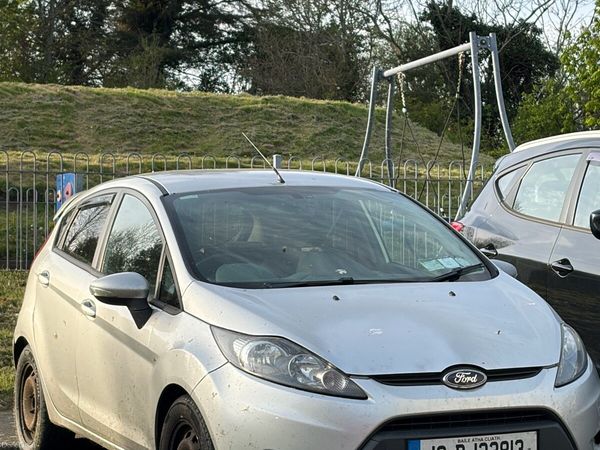 Ford Fiesta Hatchback, Diesel, 2010, Silver