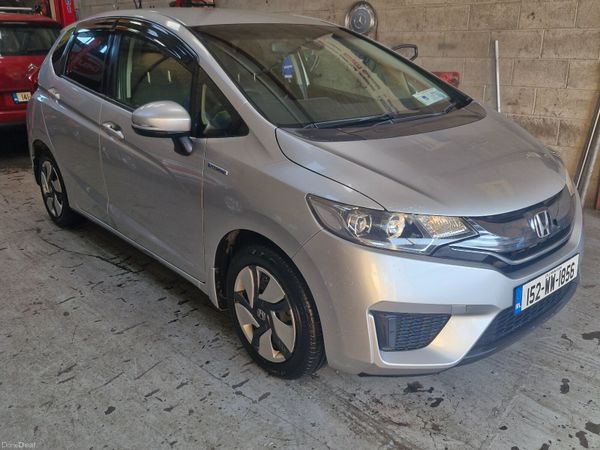 Honda Fit Hatchback, Petrol Hybrid, 2015, White