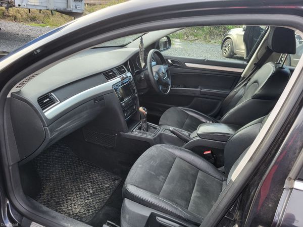 Skoda Superb Hatchback, Diesel, 2013, Black