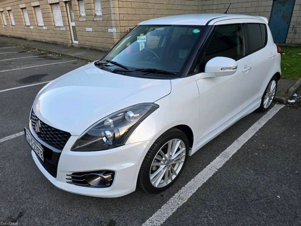 Suzuki Swift Hatchback, Petrol, 2013, White