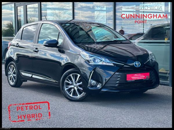 Toyota Yaris Hatchback, Petrol Hybrid, 2019, Black