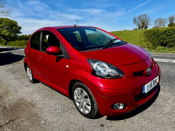 Toyota Aygo Hatchback, Petrol, 2011, Red