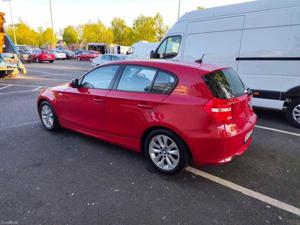 BMW 1-Series Hatchback, Petrol, 2009, Red