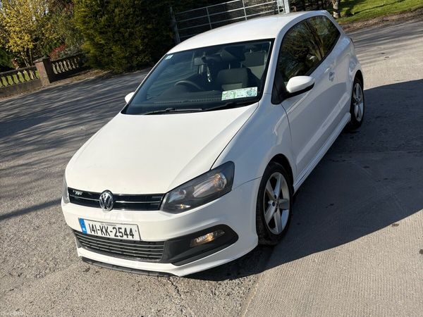 Volkswagen Polo Hatchback, Petrol, 2014, White