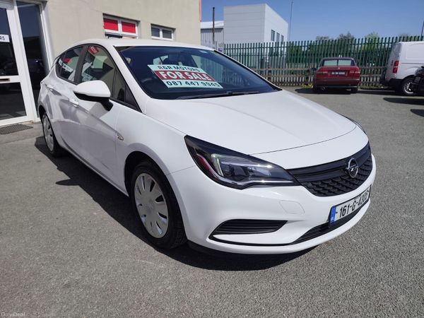 Opel Astra Hatchback, Petrol, 2016, White