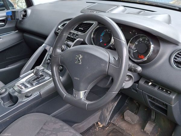 Peugeot 3008 Hatchback, Diesel Hybrid, 2013, Black