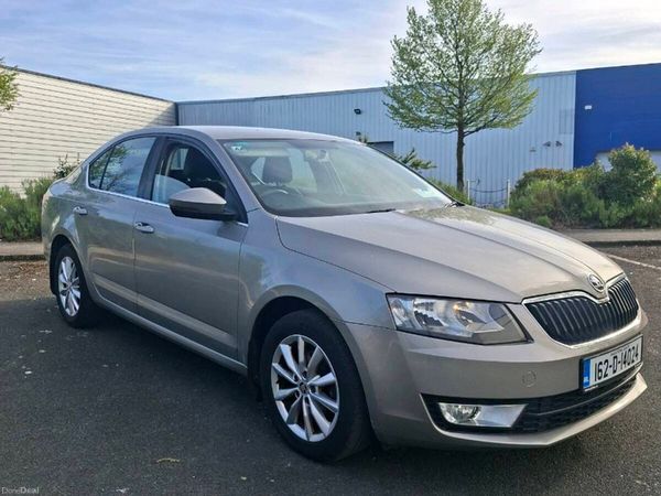 Skoda Octavia Saloon, Diesel, 2016, Beige