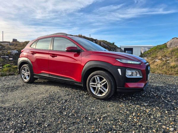 Hyundai KONA MPV, Petrol, 2019, Red