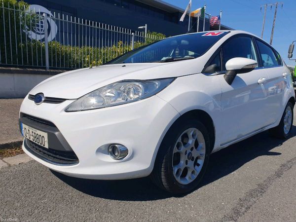 Ford Fiesta Hatchback, Petrol, 2012, White