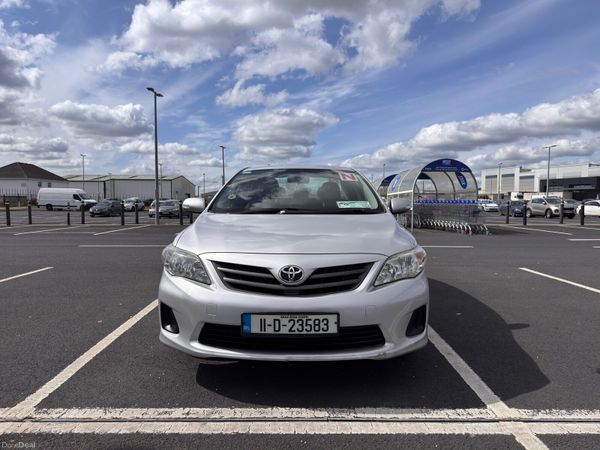 Toyota Corolla Saloon, Petrol, 2011, Silver
