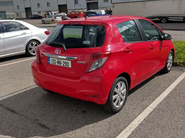 Toyota Yaris Hatchback, Diesel, 2013, Red