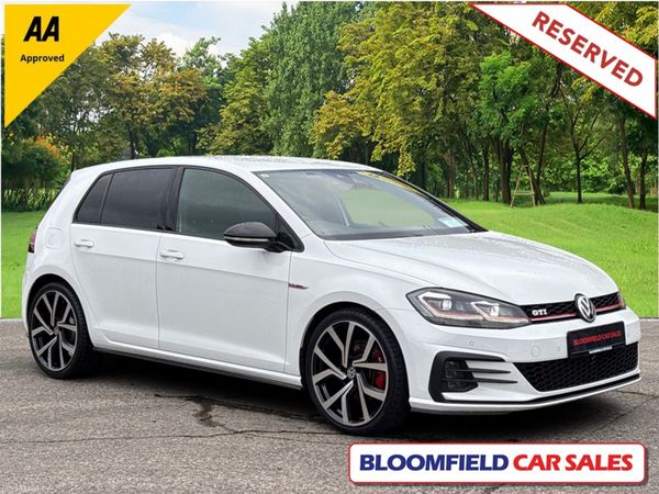 Volkswagen Golf Hatchback, Petrol, 2017, White