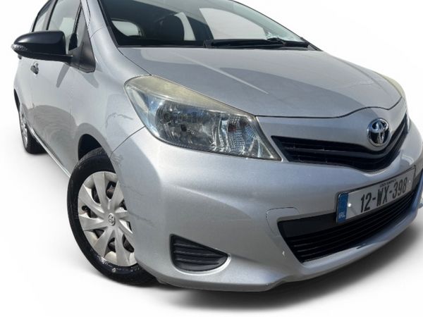 Toyota Yaris Hatchback, Petrol, 2012, Silver