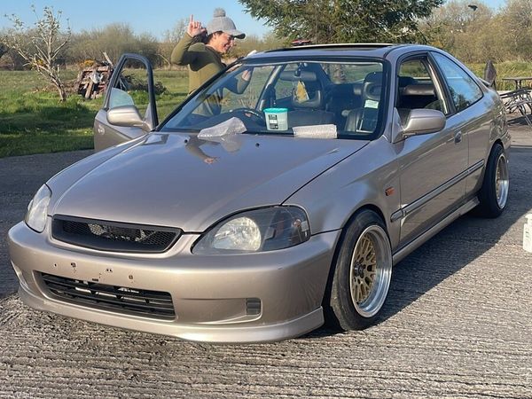 Honda Civic Coupe, Petrol, 2000, Gold